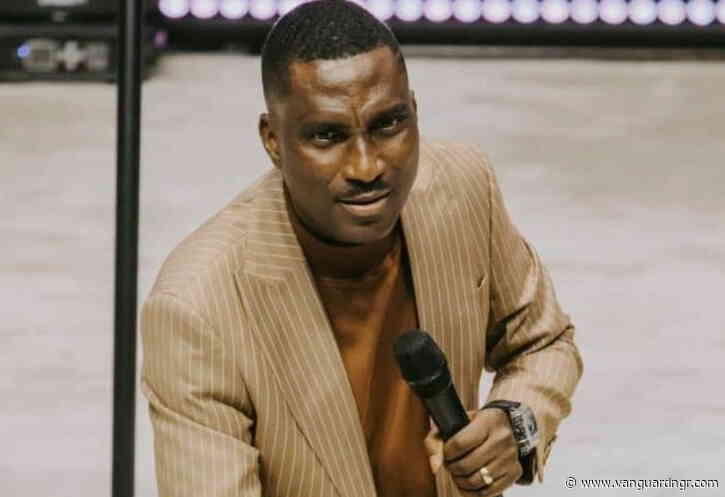 Video: Nigerian pastor promises members millionaire status in 90 days