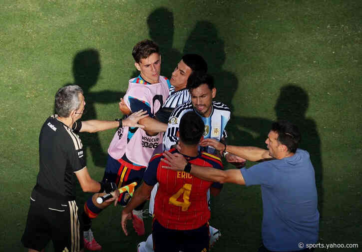 Official: Argentina stars Paredes and Roma’s Molina banned for World Cup Final brawl