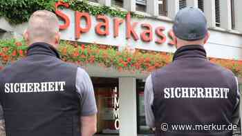 Kunde rastet aus: Jetzt bewacht Security die Sparkasse – Bank fürchtet Rückkehr