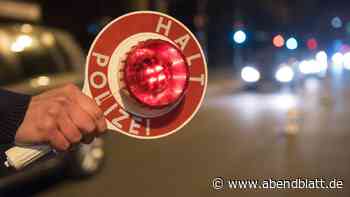 Polizei hält Fahrerin ohne Führerschein an – dann findet sie Drogen und Bargeld