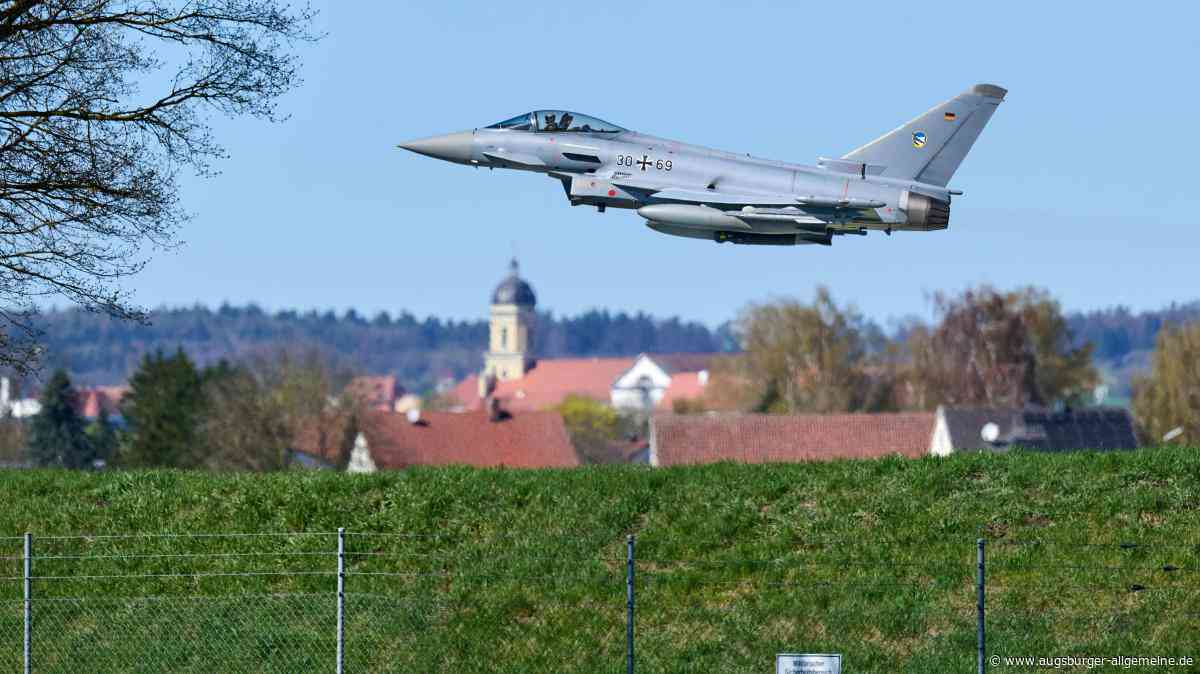 Geschwader trainiert für eine Leistungsdemonstration
