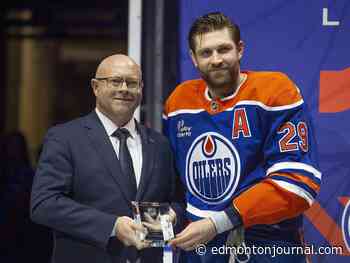 'Hard to stay positive': Oilers have reportedly lost faith in Stan Bowman's management. Really?