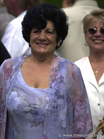 Joan Desadora, matriarch of Parting Glass pub in Saratoga, dies