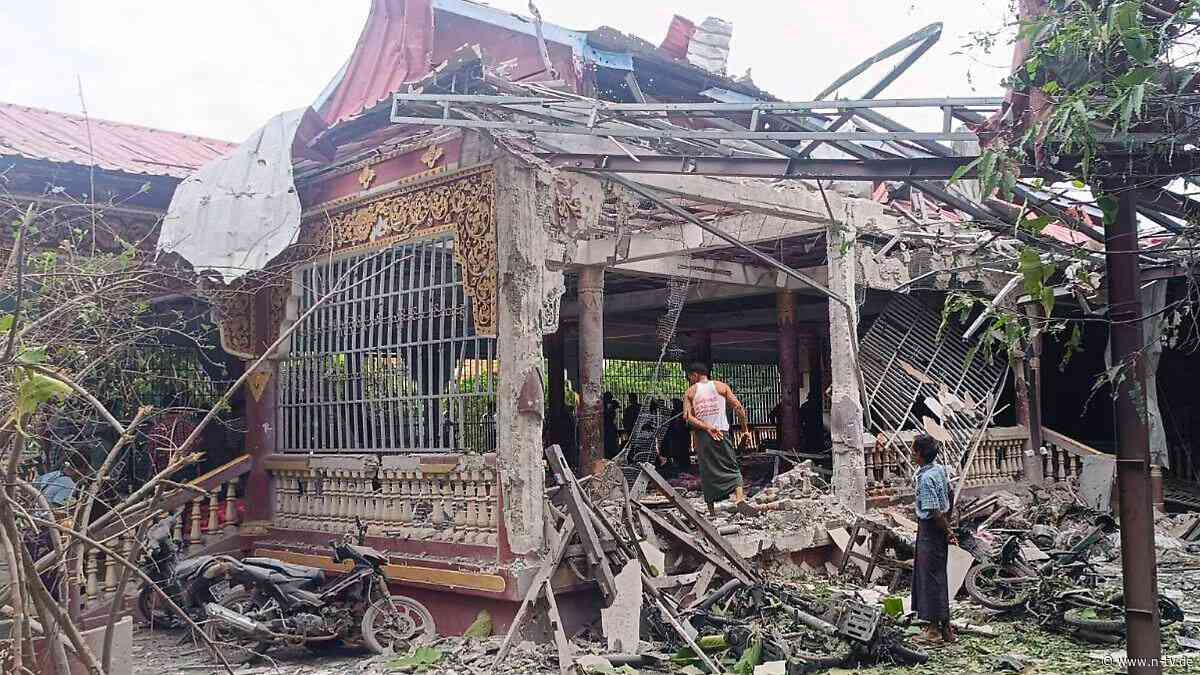 14 Tote bei Meditationscamp: Myanmars Militärjunta greift buddhistisches Kloster an