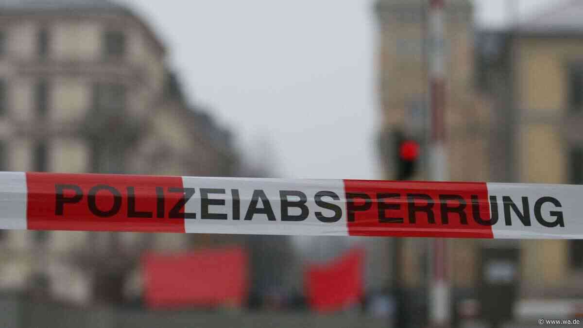 Polizei findet zwei tote Menschen in Wohnung – beide befinden sich in einem „stark verwesten Zustand“