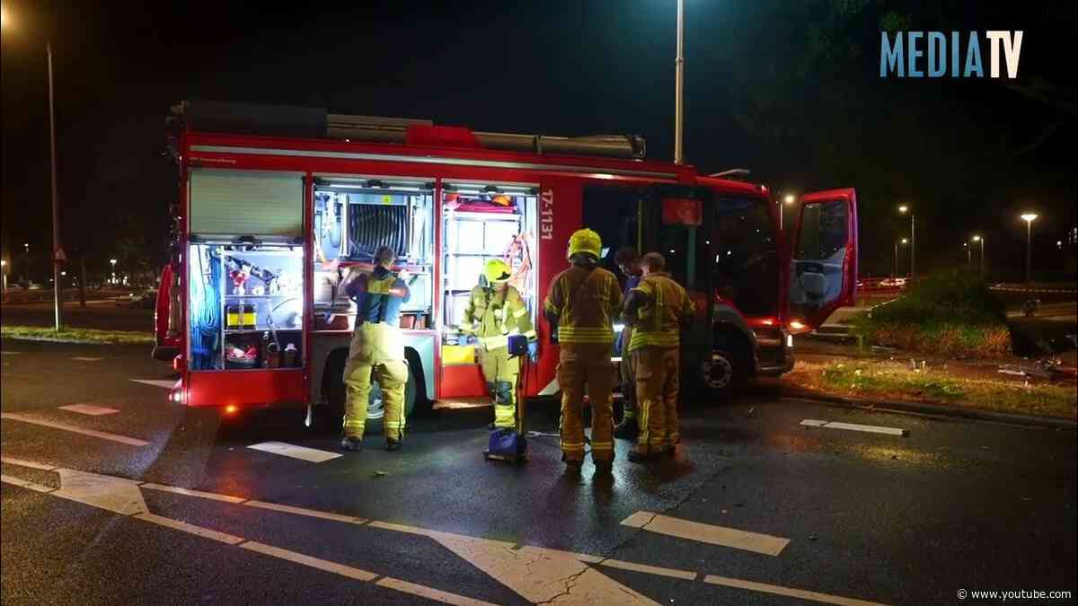 Dode en gewonden bij ongeval waarbij auto doormidden brak Prins Alexanderlaan Rotterdam