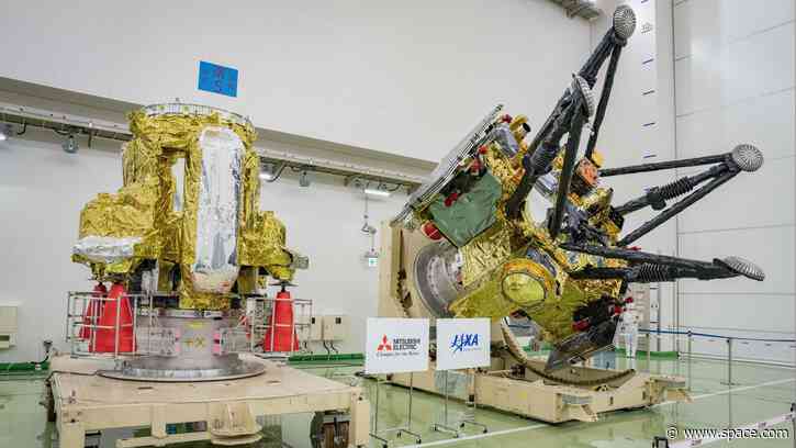 Japan unveils Mars moon sample-return spacecraft ahead of Oct. 19 launch (photos)