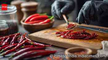 5 easy tricks to remove dried red chilli seeds without touching them