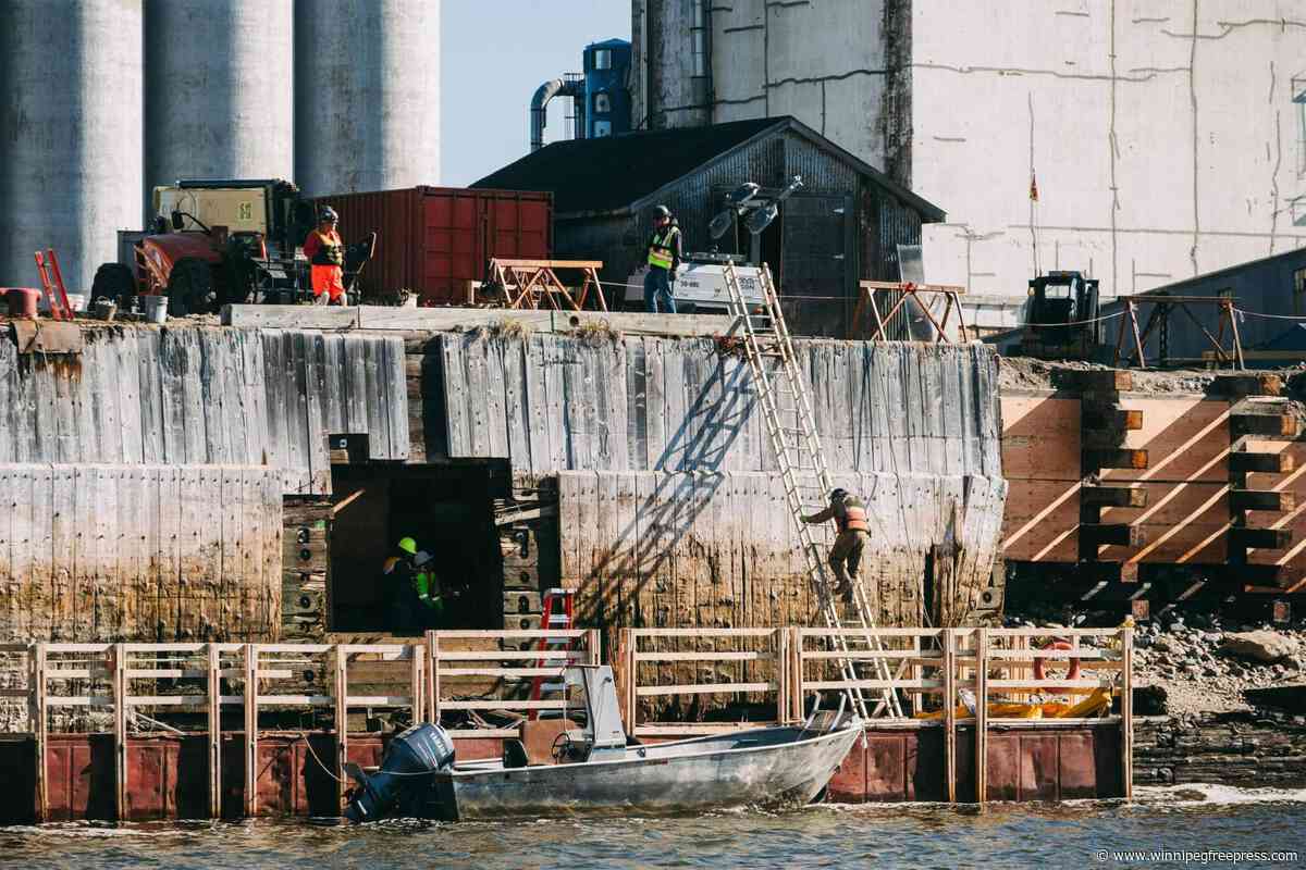 Climate change, capable ships could extend Churchill shipping season by months, studies show