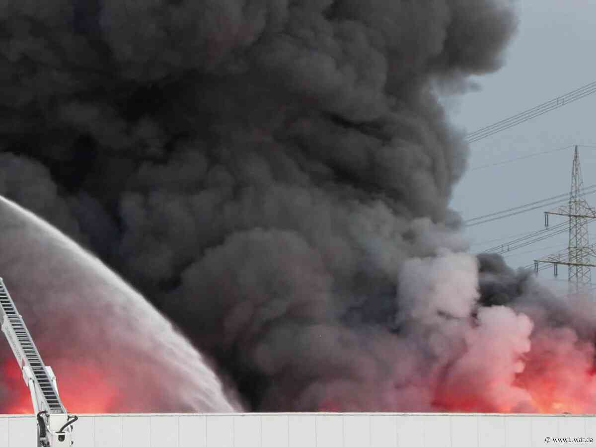 Brand in Bergheim sorgt für Feuerwehr-Großeinsatz