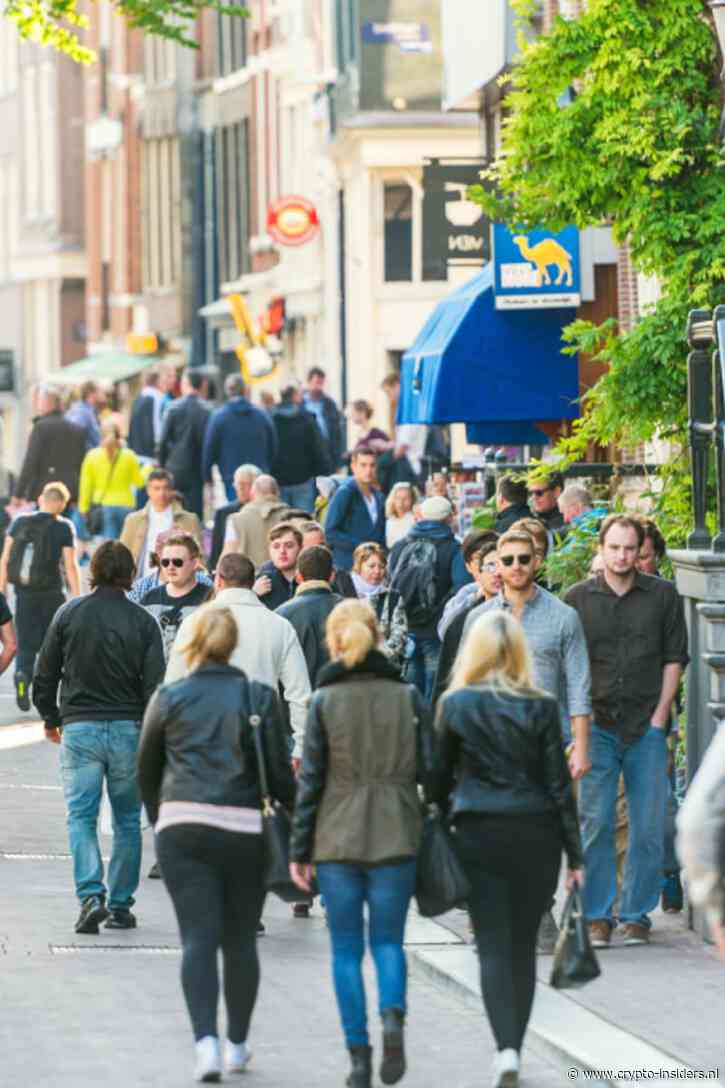 Nederlanders hebben iets meer vertrouwen in de economie maar blijven somber
