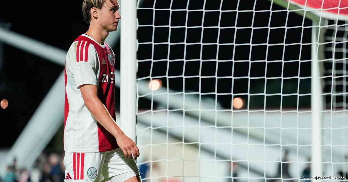 Rondom Ajax: 'Als je Ajax 1 wilt halen, zul je toch rugdekking moeten geven en kort moeten zitten'