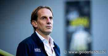 Vitesse-trainer Rehm blijft positief na 0-3: ‘Alleen in het belangrijkste onderdeel waren zij beter’
