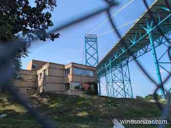 Ambassador Bridge company willing to give Windsor derelict west-end properties