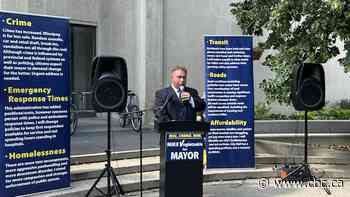 Winnipeg mayoral candidate Vogiatzakis promises to reverse transit system overhaul