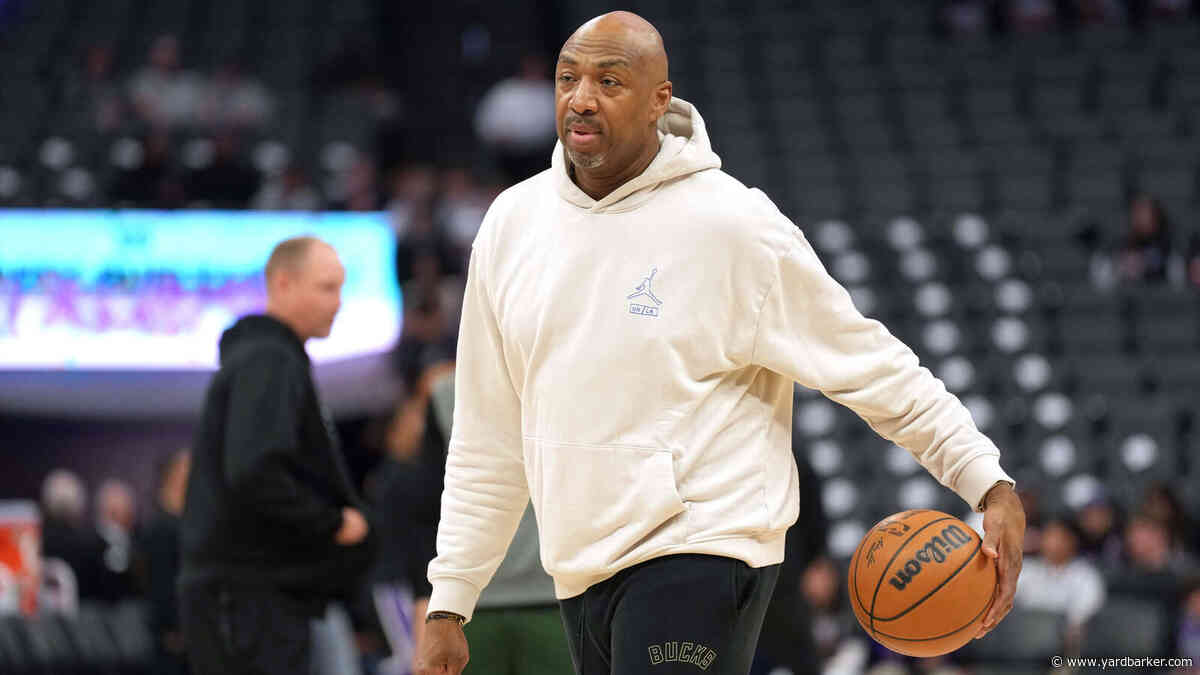 Assistant Coach Vin Baker Leaving Bucks, Joining Heat
