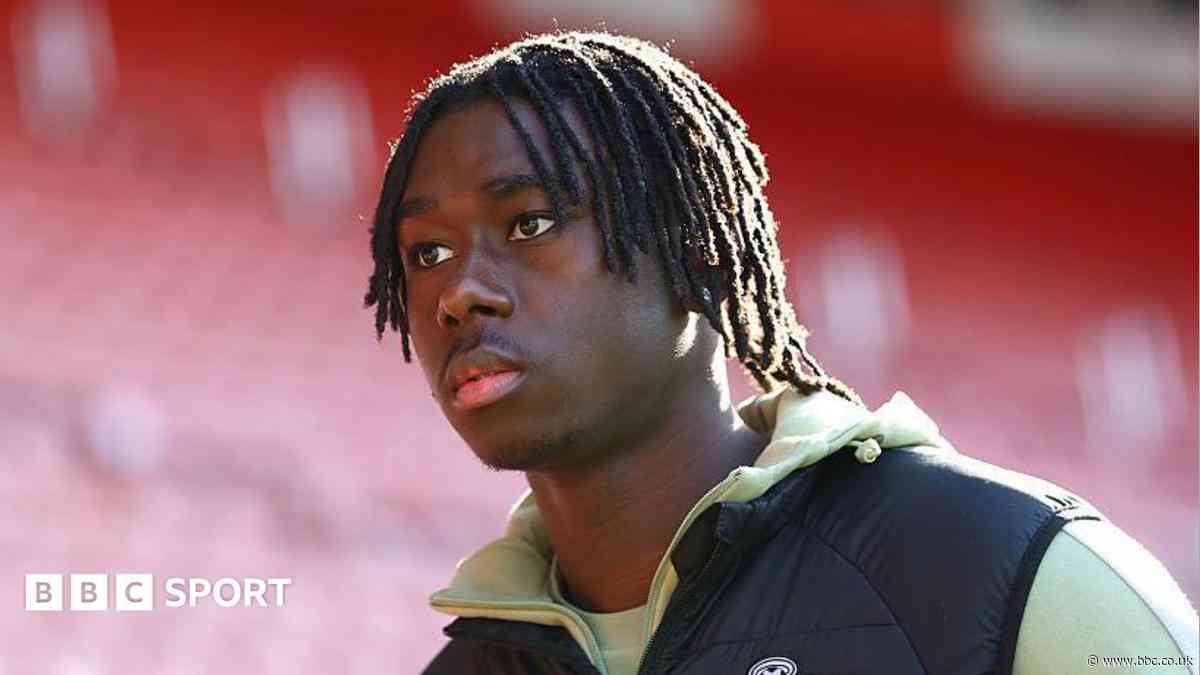 Colchester sign Saints midfielder Sesay on loan