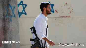 Israel re-establishes closed West Bank settlement, defying growing international protests
