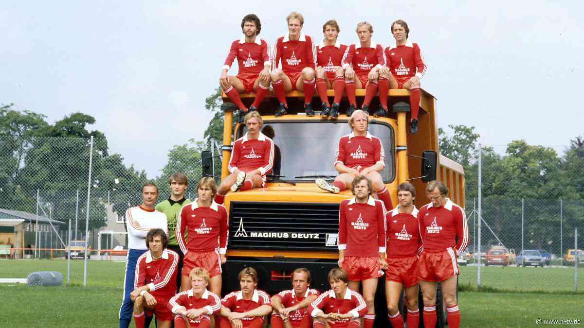 Schräge Mannschaftsbilder: Als der FC Bayern zum Saisonstart noch auf Lastwagen stieg