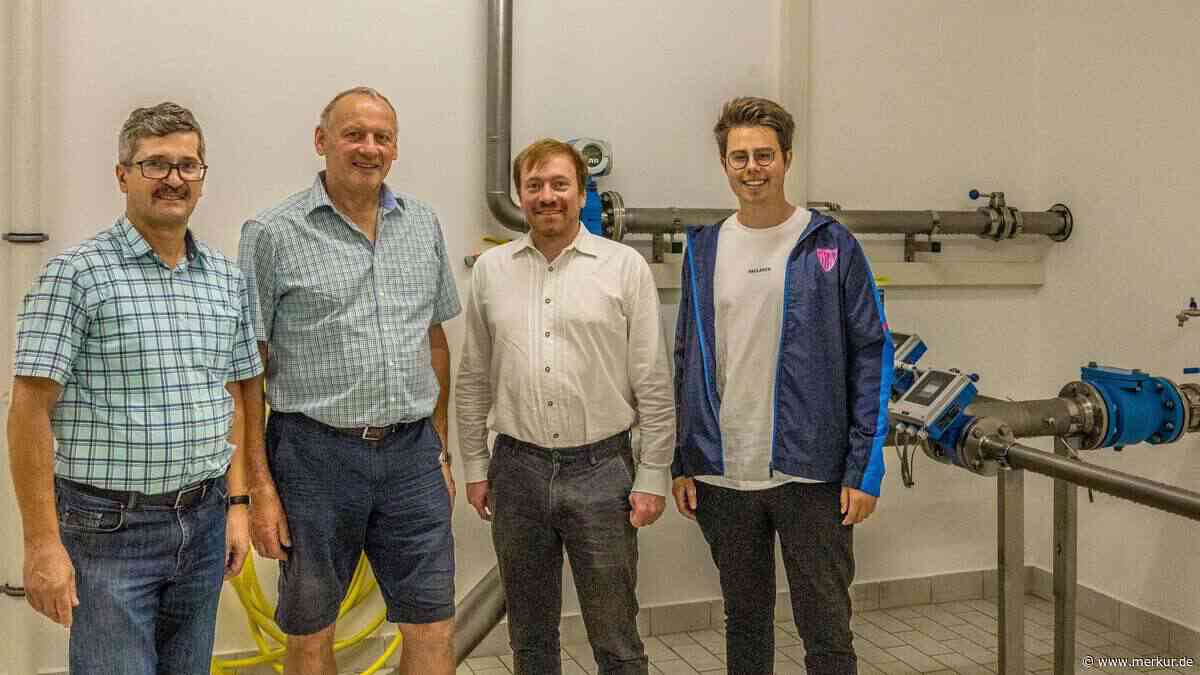 Bär auf Sommertour: Wasserversorgung im Blick