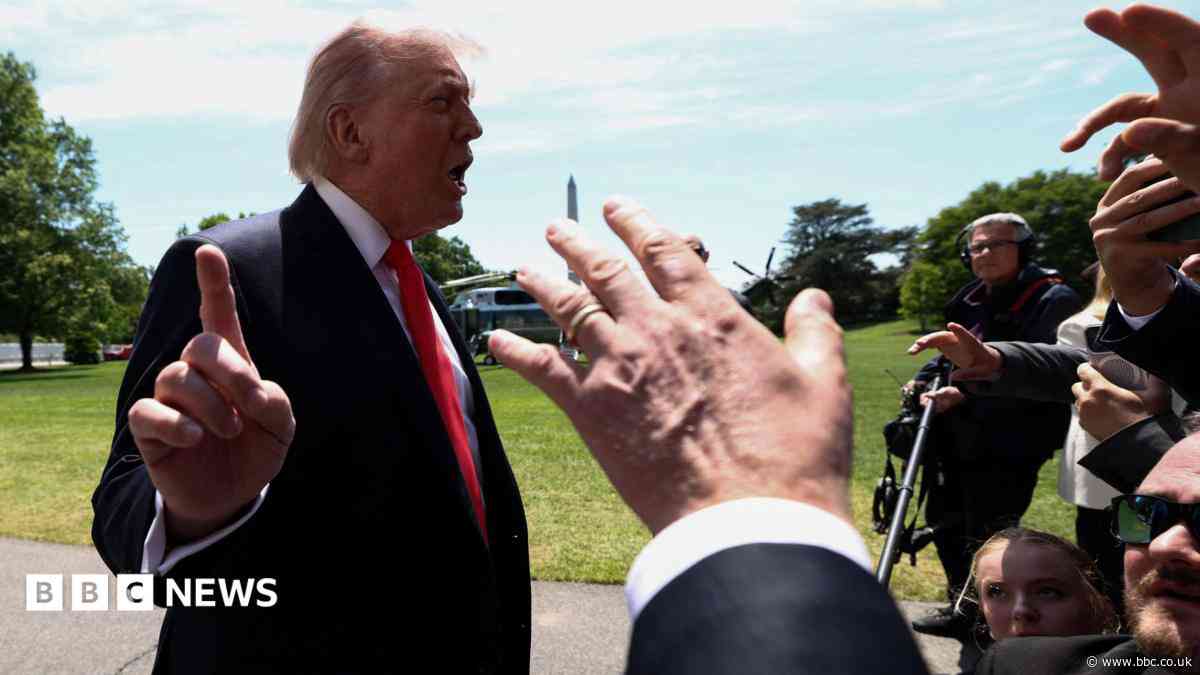 'Quiet, quiet, quiet!' - What triggers Trump to shut down reporters?