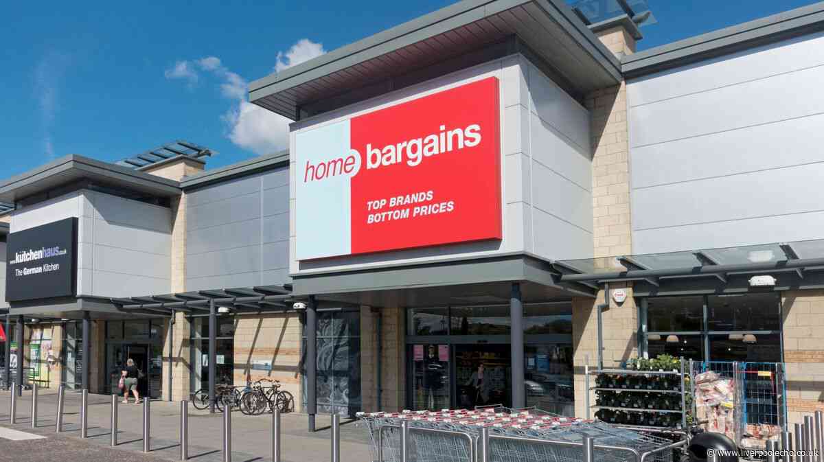 'Bathrooms smell fresh for weeks' with Home Bargains £4 set