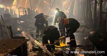 Russian strike on Ukraine kills at least 2, a day after deadly mall attack
