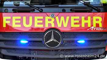 Wohnungsbrand in Kufstein: Feuerwehr rettet Seniorin (90) aus Mehrparteienhaus