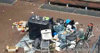 Ergernis om dumpingen naast containers, vuilnis stapelt zich zeker in weekend op in Nijmegen