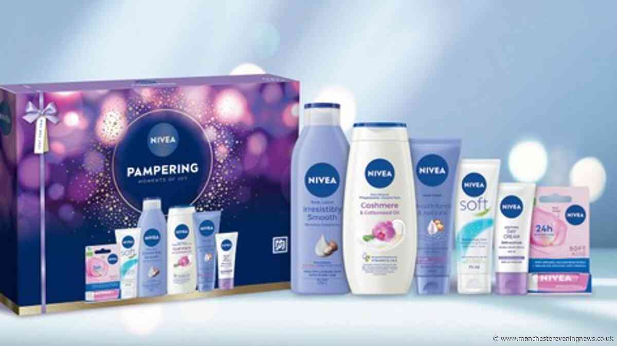 Debenhams shoppers race to get £17 Nivea complete pamper gift set for 26p