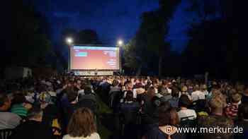 8000 Gäste beim Open-Air-Kino im Starnberger Seebad – fast doppelt so viele wie 2025