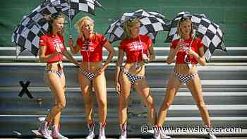 Ex-gridgirl Nanette (43) wil de ’pitspoes’ terug in Formule 1: ’Iedereen wordt toch blij van een mooie vrouw?’