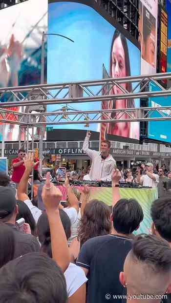 @SGLewisMusic  x TSQ Live is MEANT TO BE 🔥🕺#TSQLive #FreeEvents #TimesSquare