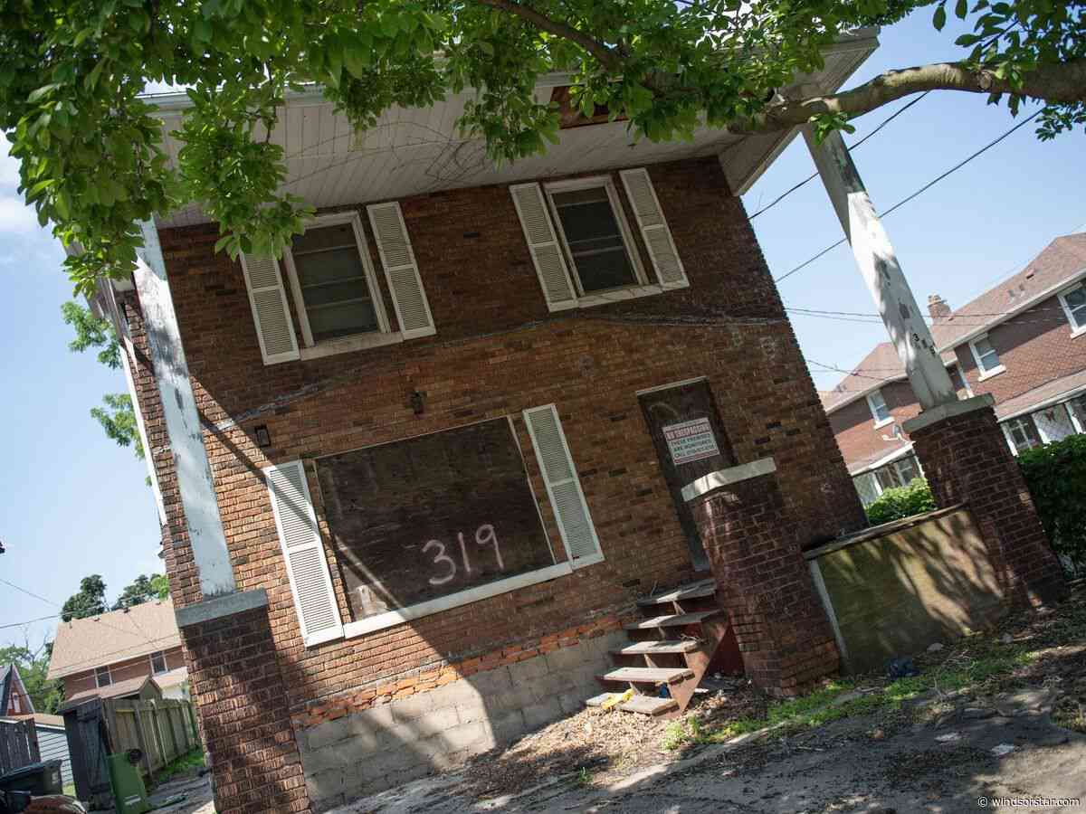 Sandwich residents applaud Windsor's plan to take over dilapidated west-end houses