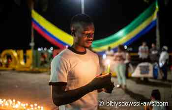 Colombia homenajea a las víctimas del mortal terremoto