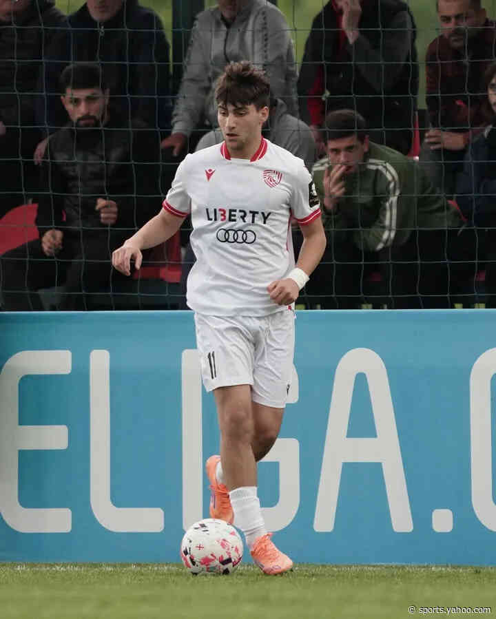 Arsenal make pre-contract offer to young midfielder