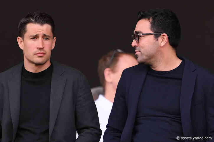 Barcelona in a race against time to finalise new striker