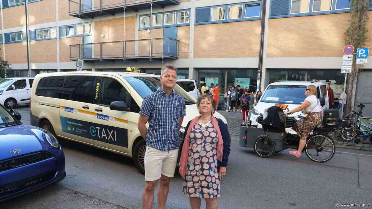 Falschparker blockieren täglich Förderschule am Gärtnerplatz