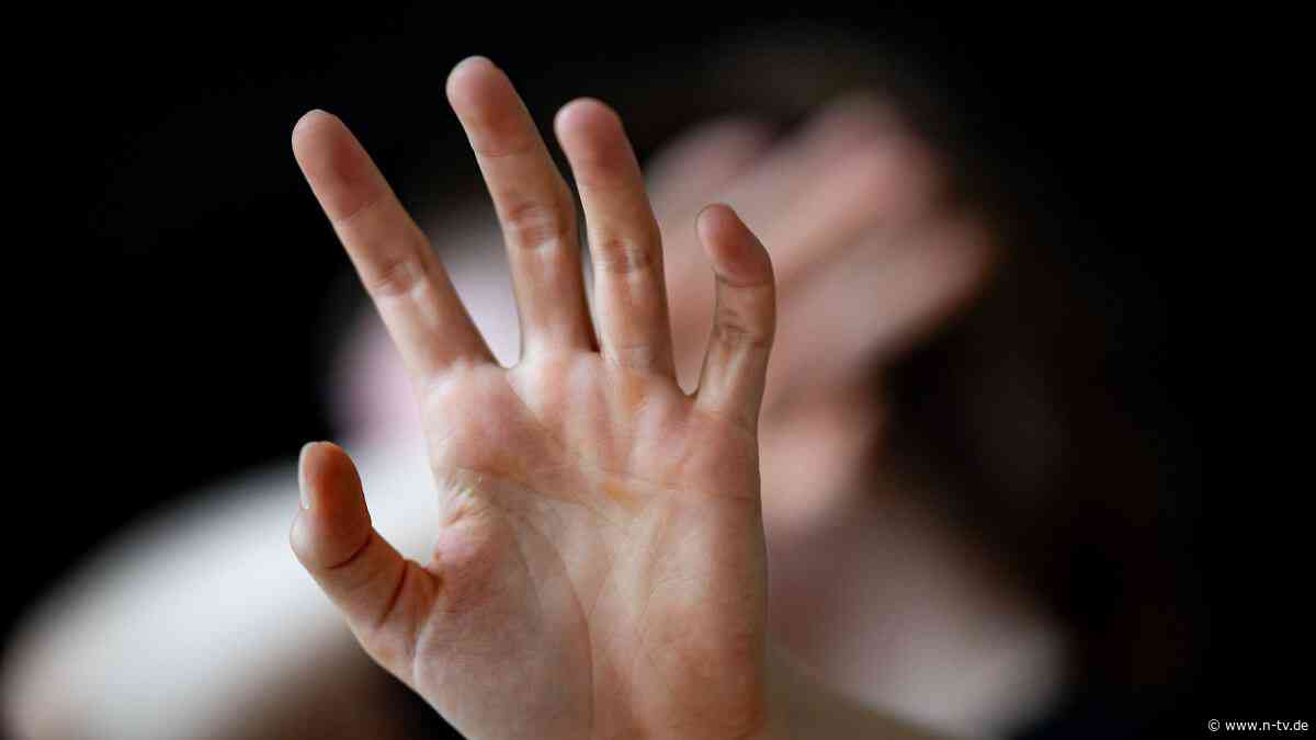 Jennie's, Coco's und Clare's Law: Irland macht Daten von Gewalttätern öffentlich einsehbar