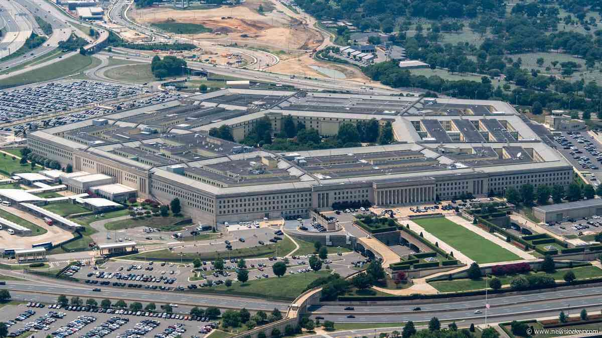 Pentagon ontslaat leiding van militaire krant die berichtte over vliegdekschip