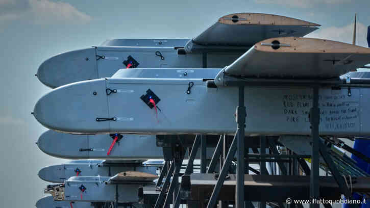 Sciame di droni sugli aeroporti civili russi: il piano segreto di Kiev per isolare Mosca e portare Putin al tavolo delle trattative