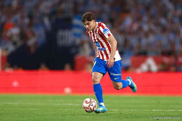 Atletico Madrid fans protest against Arsenal transfer target