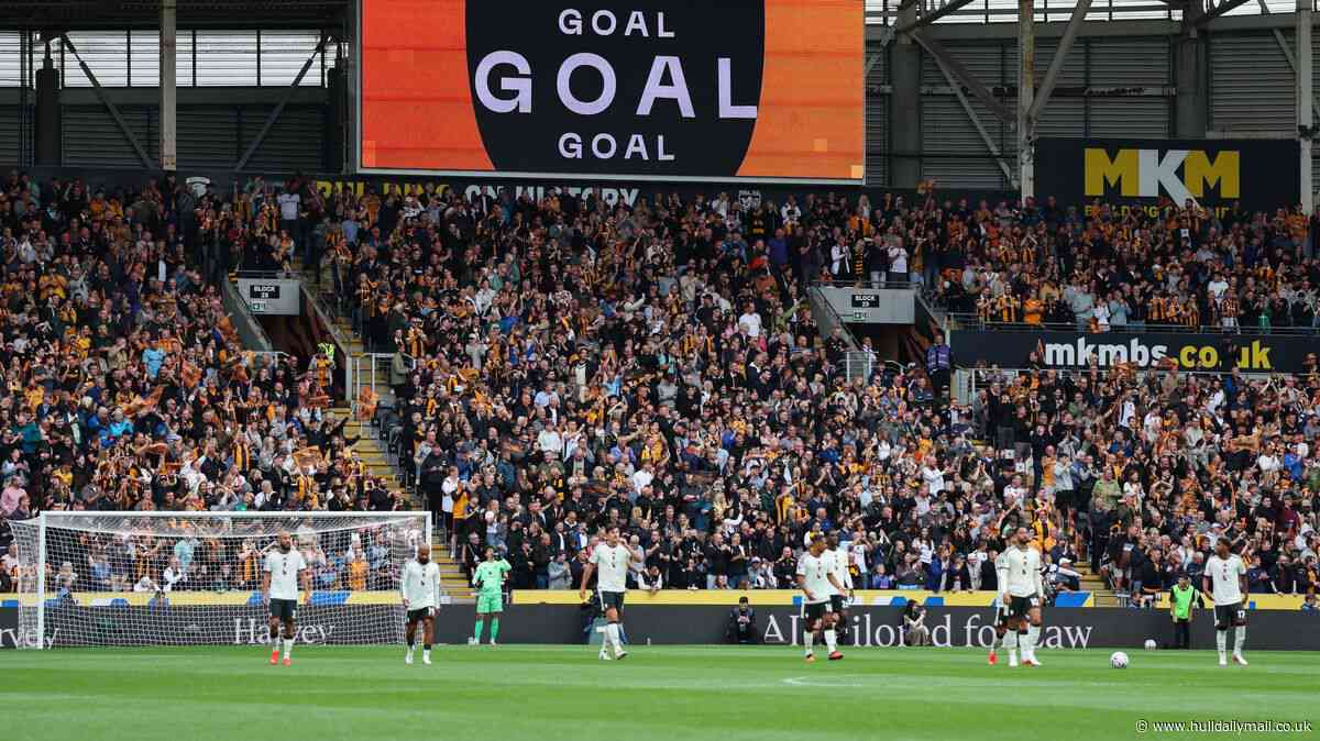 Hull City fans blast out Joe Cole chant as Man Utd stunned in Premier League opener