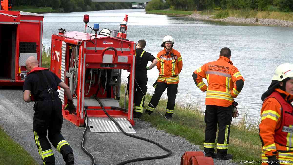 Bildergalerie: 45 brandheiße Fotos von großer Feuerwehr-Übung in Wolfsburg