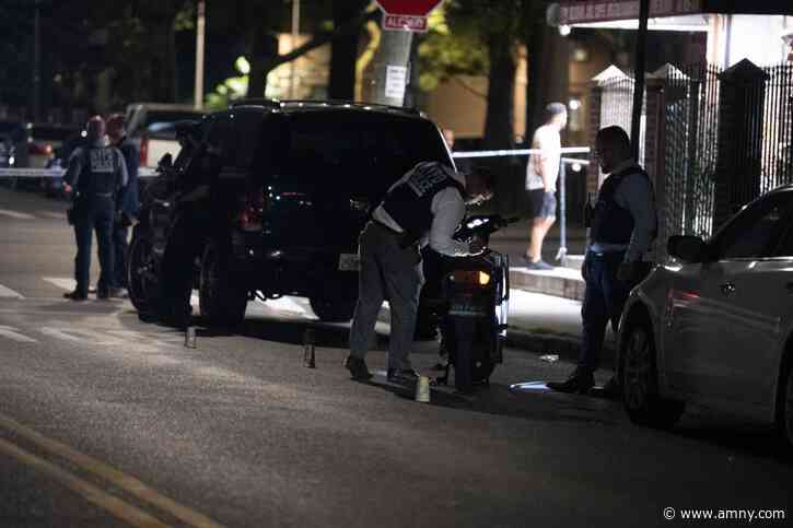 Brooklyn shooting leaves man dead in likely road rage incident, suspects still at large: cops