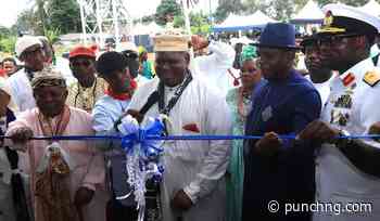 Navy donates solar-powered borehole, town hall to Cross River community