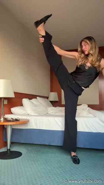 This is what “getting ready” looks like when you’re a two-time Olympic gymnast. 😍
