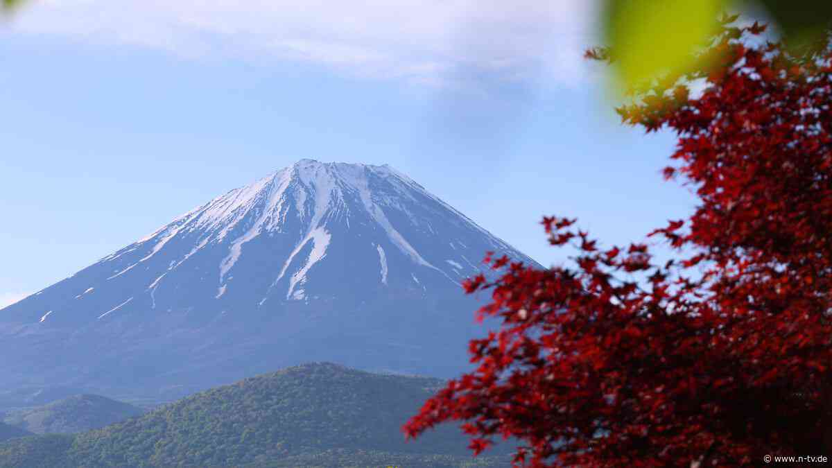 Wandert ohne ihn weiter: Vater lässt Siebenjährigen allein auf dem Fuji zurück