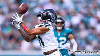 Expanded Ultimate Fantasy Football Cheat Sheet: Print. Draft. Win.