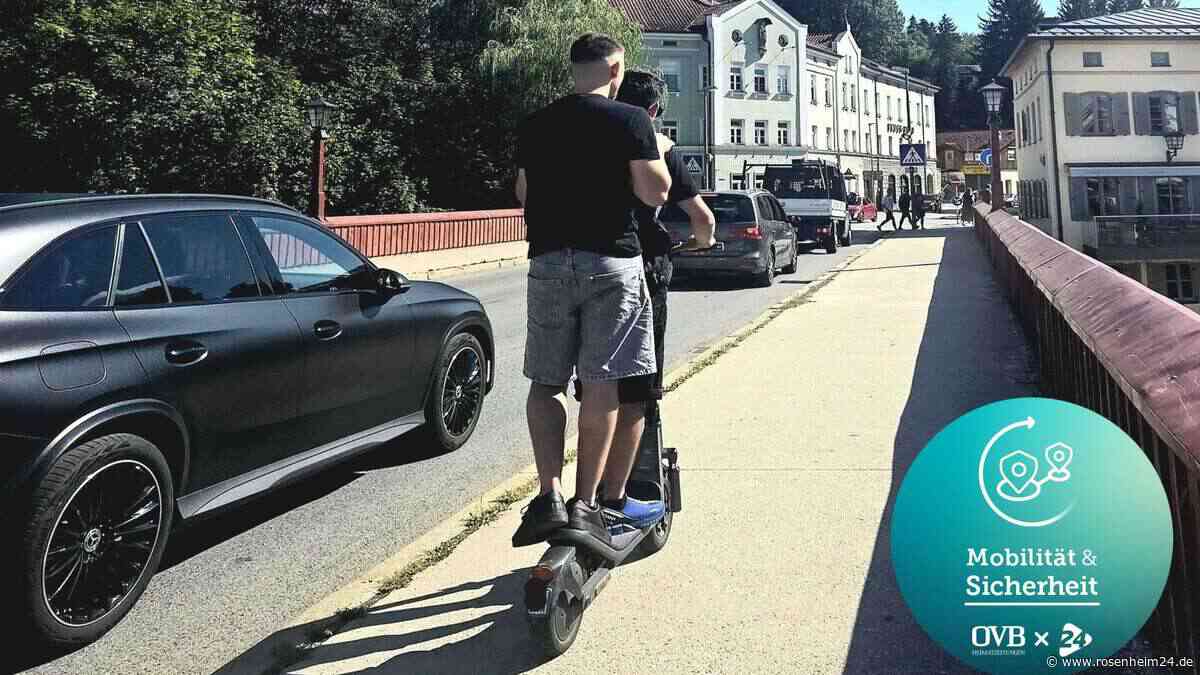 Zu jung, zu schnell, zu zweit auf dem Gehweg: Radaubrüder auf E-Scootern wüten in Wasserburg